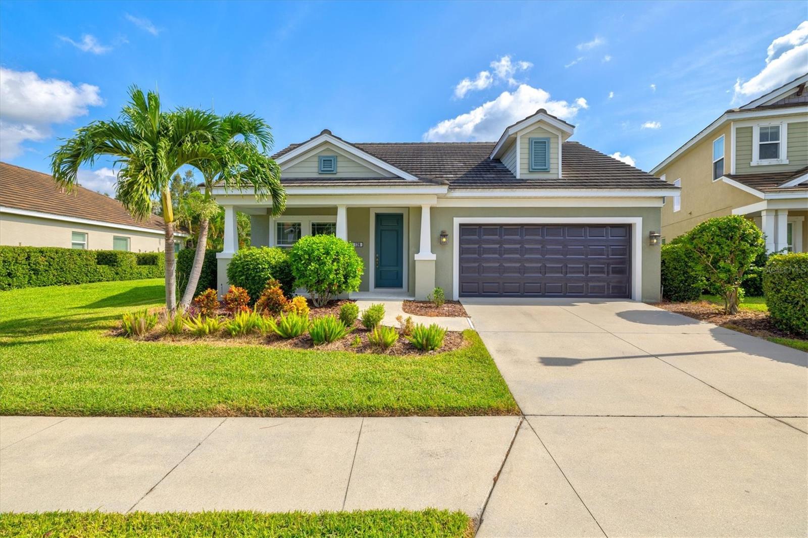 128 Avens Dr, Nokomis, FL 34275