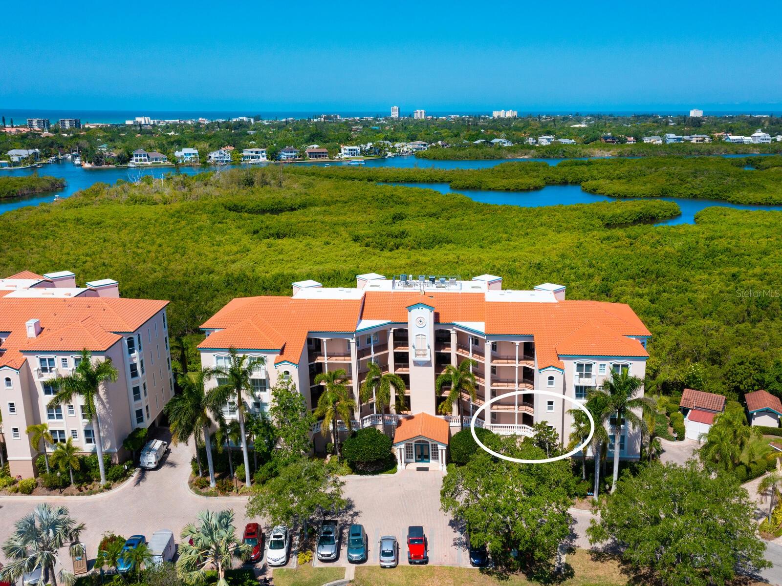 5420 Eagles Point Cir #105, Sarasota, FL 34231