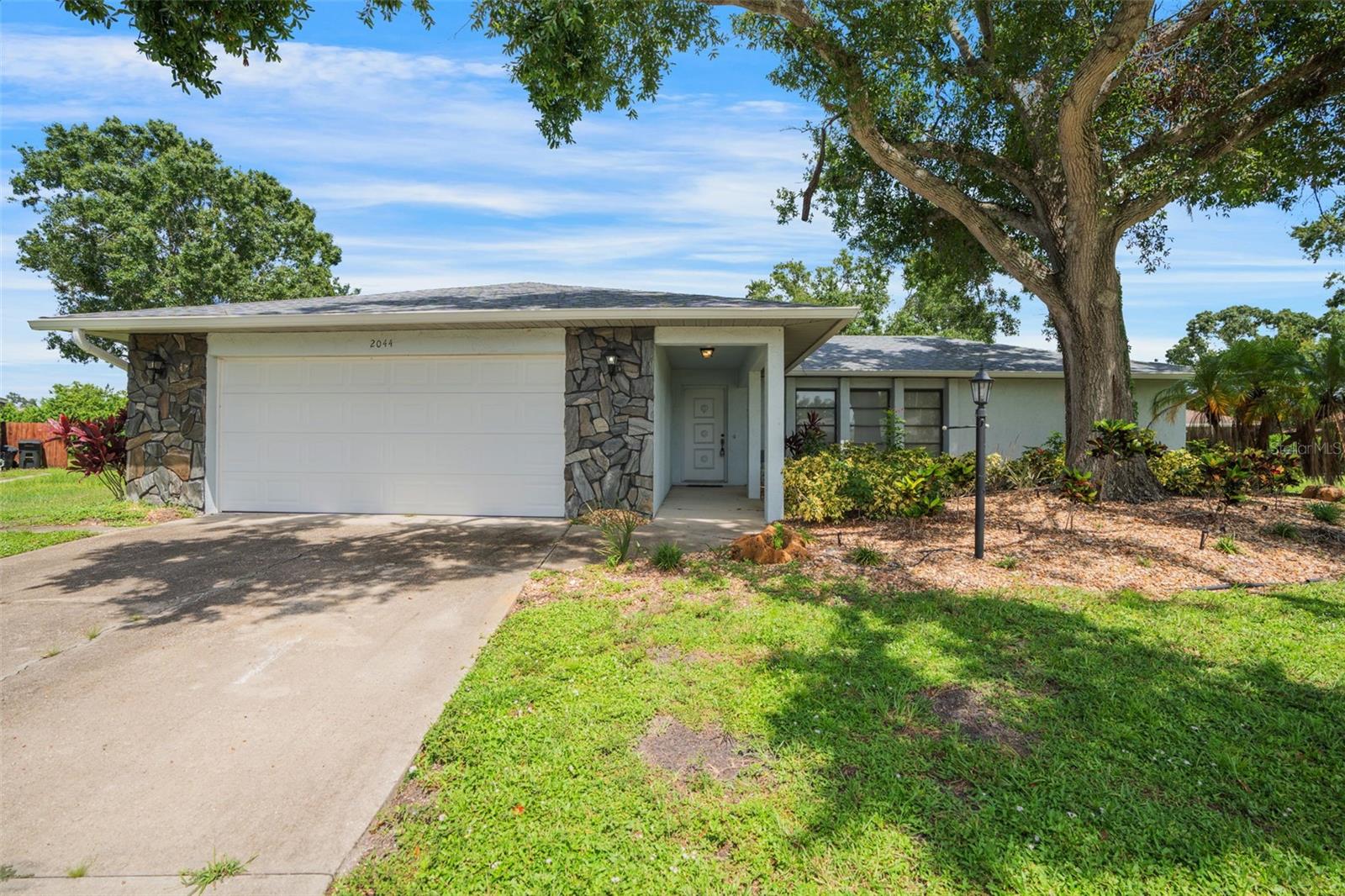 2044 Country Meadows Ln, Sarasota, FL 34235