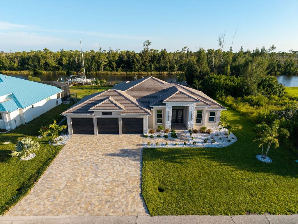 16622 Liggett Cir, Port Charlotte, FL 33981