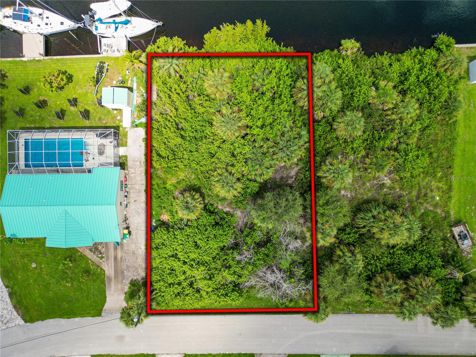 18326 Van Nuys Cir, Port Charlotte, FL 33948