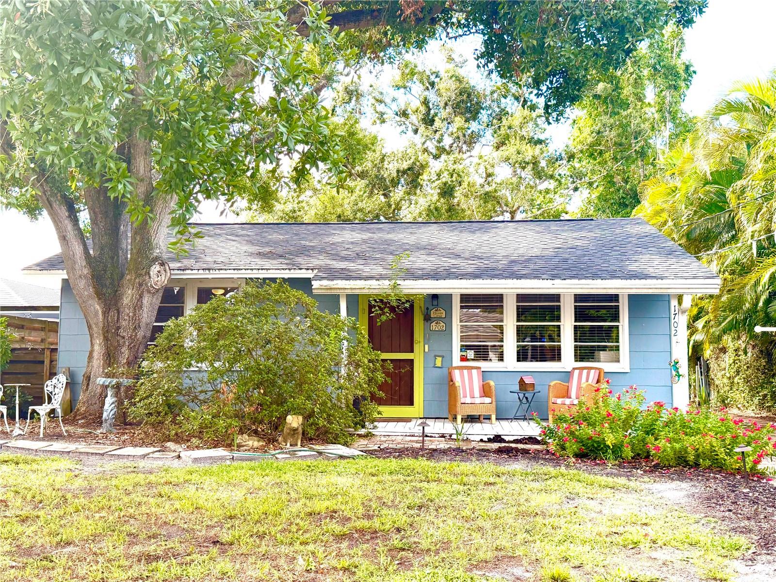 1702 Hillview St, Sarasota, FL 34239
