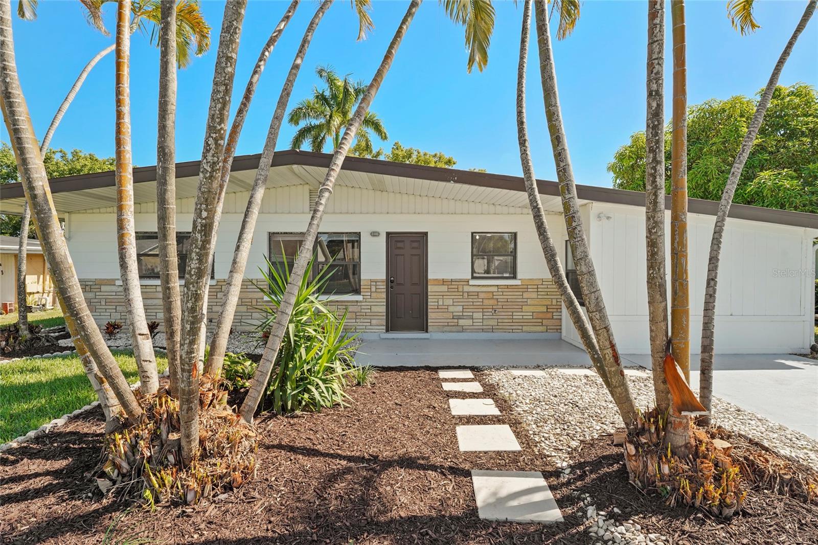 5619 New York Ave, Sarasota, FL 34231