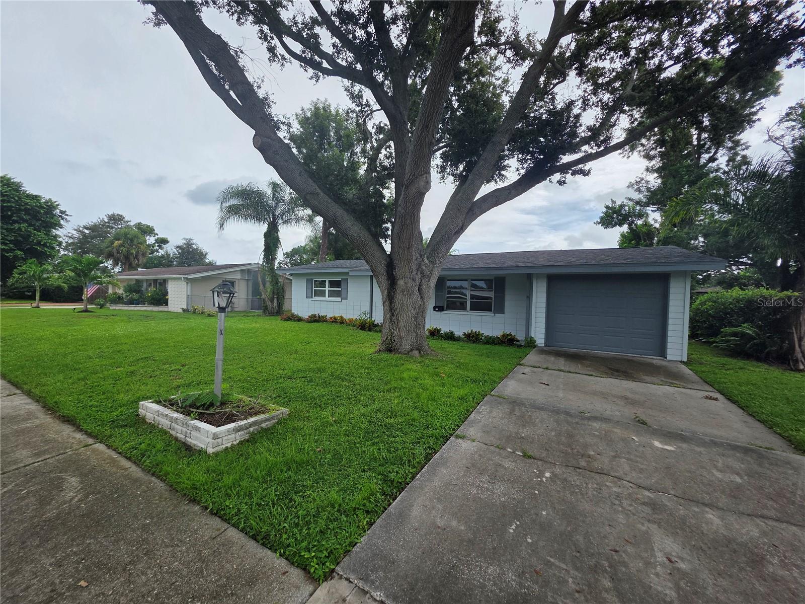 4461 Maceachen Blvd, Sarasota, FL 34233