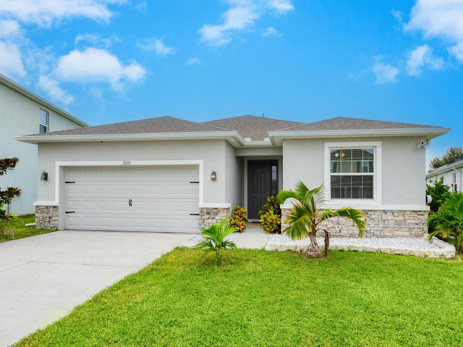 2092 Midnight Pearl Dr, Sarasota, FL 34240