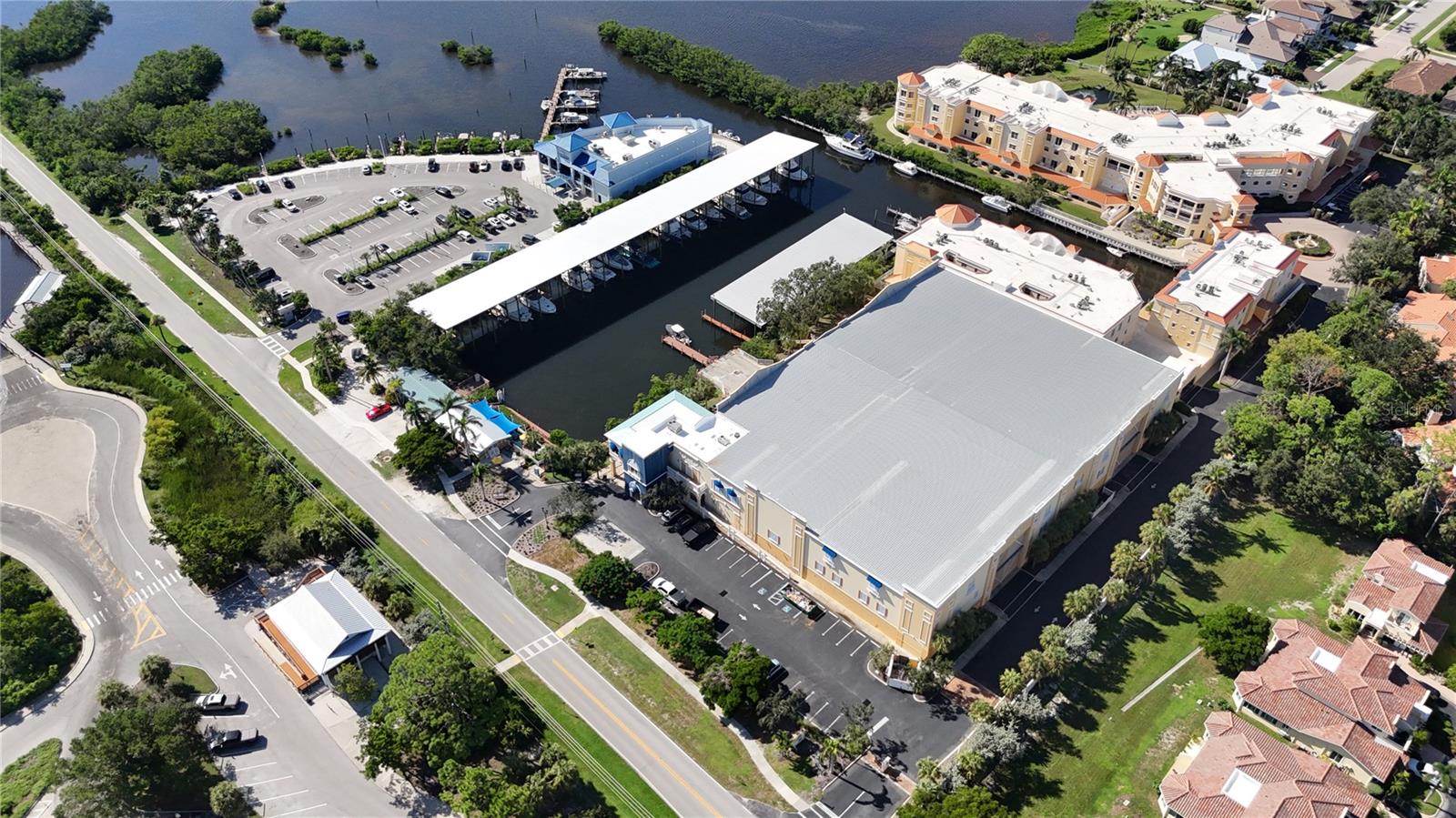 480 Blackburn Point Rd #4, Osprey, FL 34229