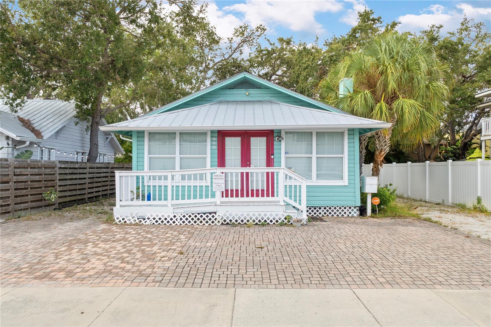 1950 Adams Ln, Sarasota, FL 34236