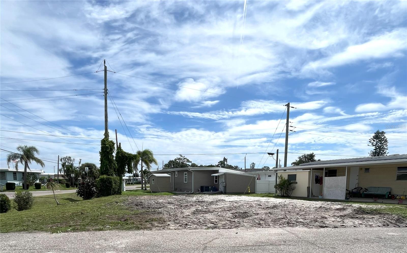 6903 E Bayou Ln, Bradenton, FL 34207