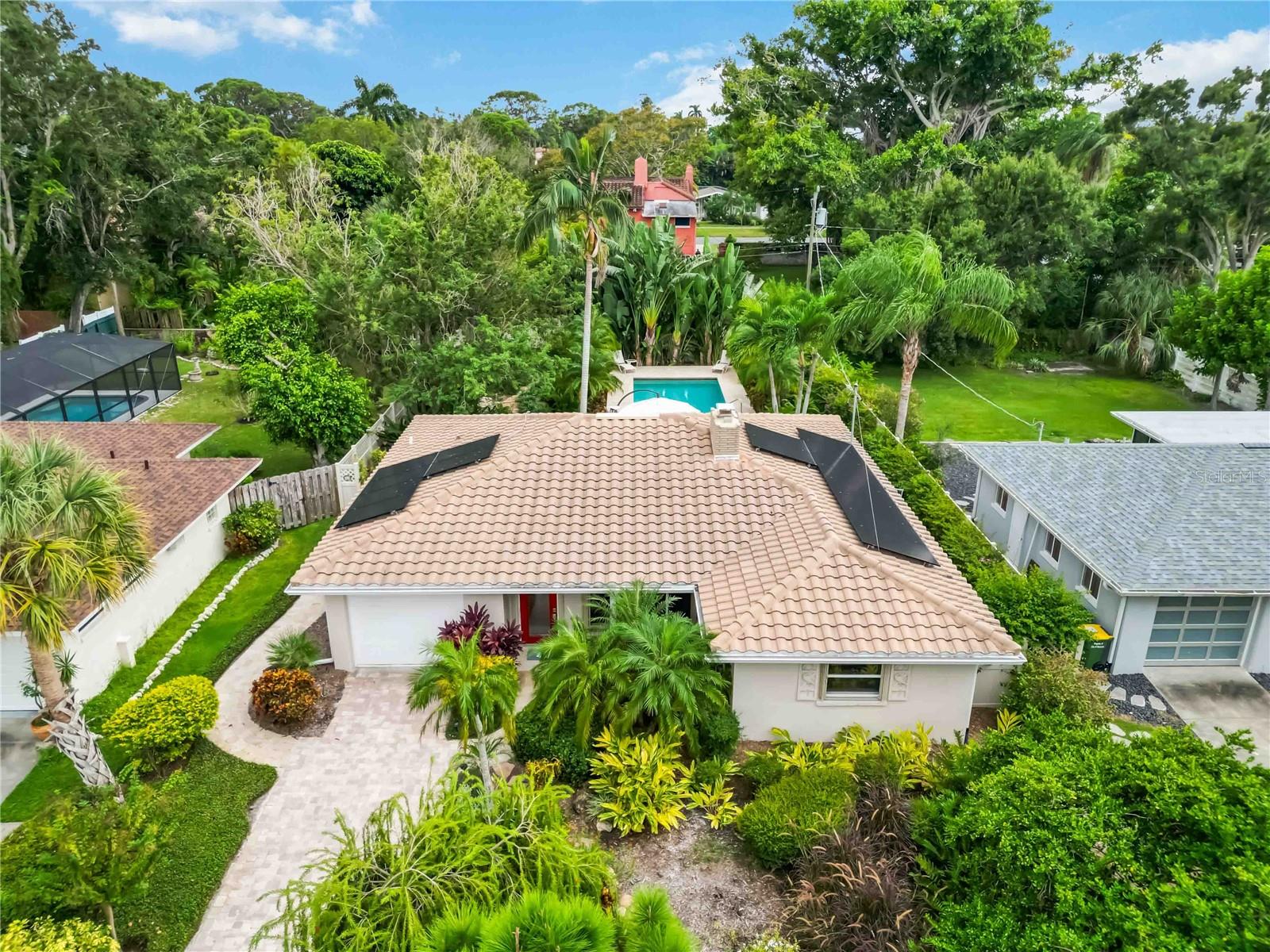 442 N Shore Dr, Sarasota, FL 34234