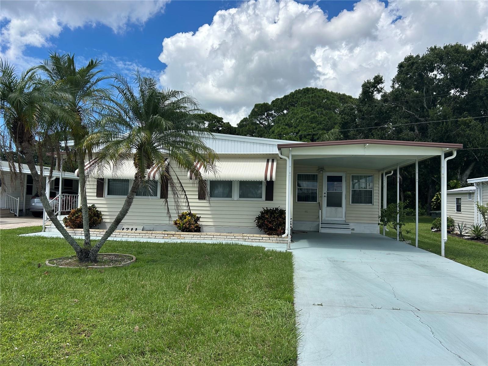 1711 Broadmoor St, Sarasota, FL 34234