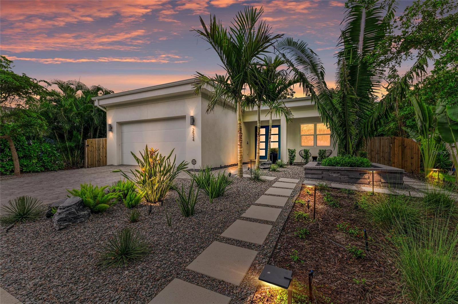 2524 Arlington St, Sarasota, FL 34239