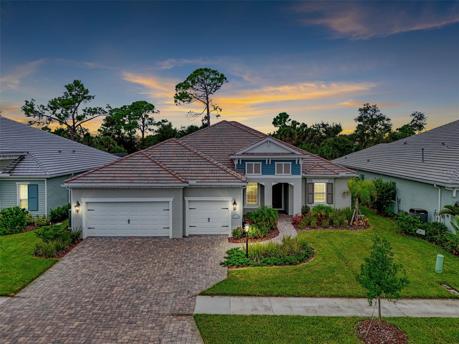21353 Holmes Cir, Venice, FL 34293