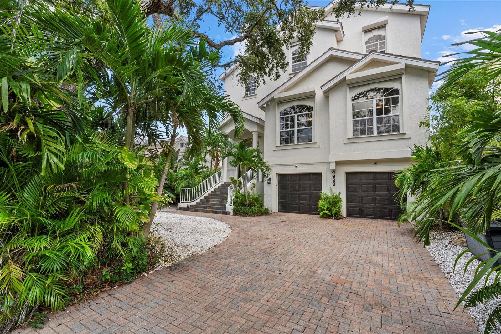 4929 Oxford Dr, Sarasota, FL 34242