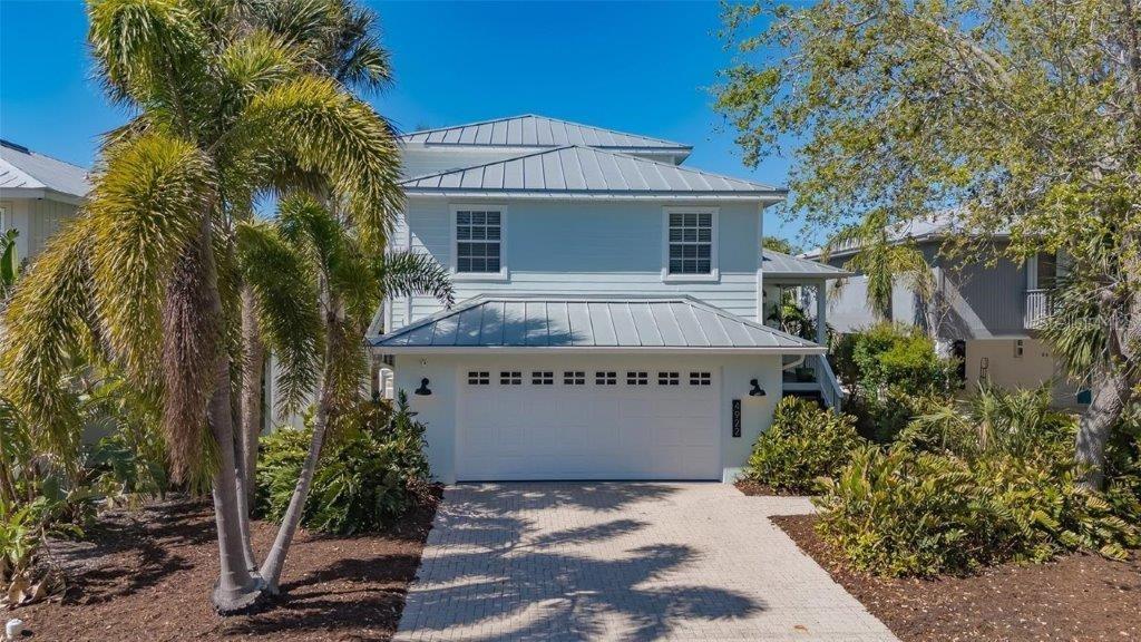 4922 Commonwealth Dr, Sarasota, FL 34242