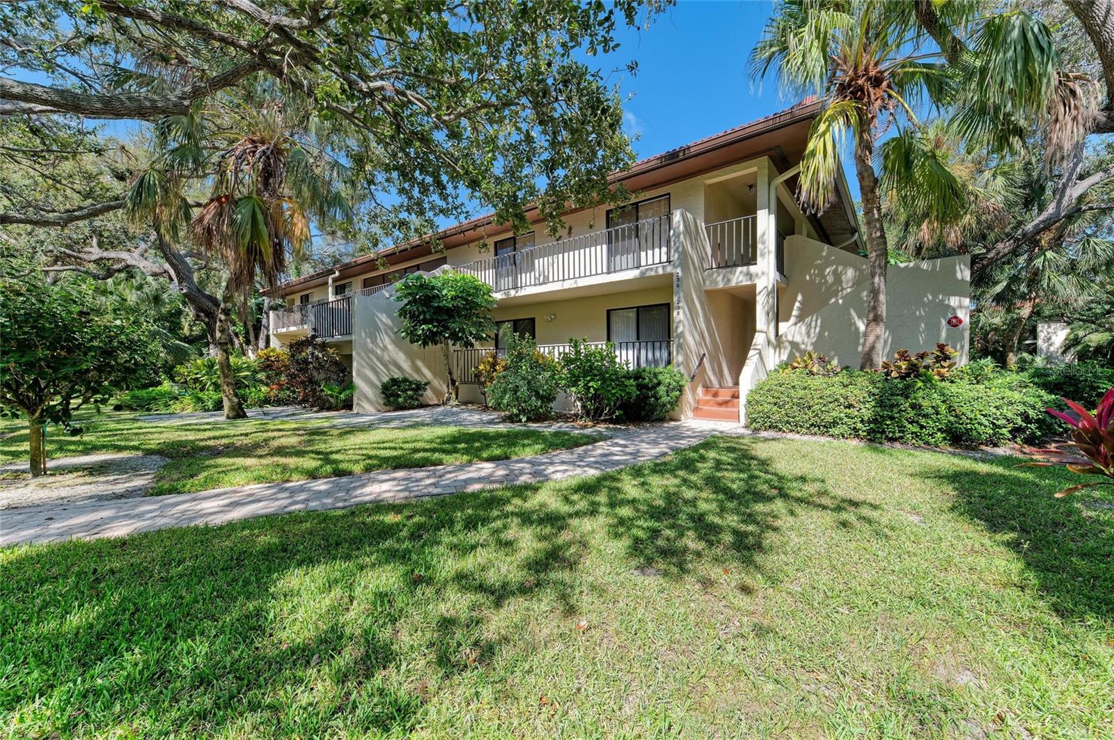 3902 Mourning Dove Dr #235, Bradenton, FL 34210