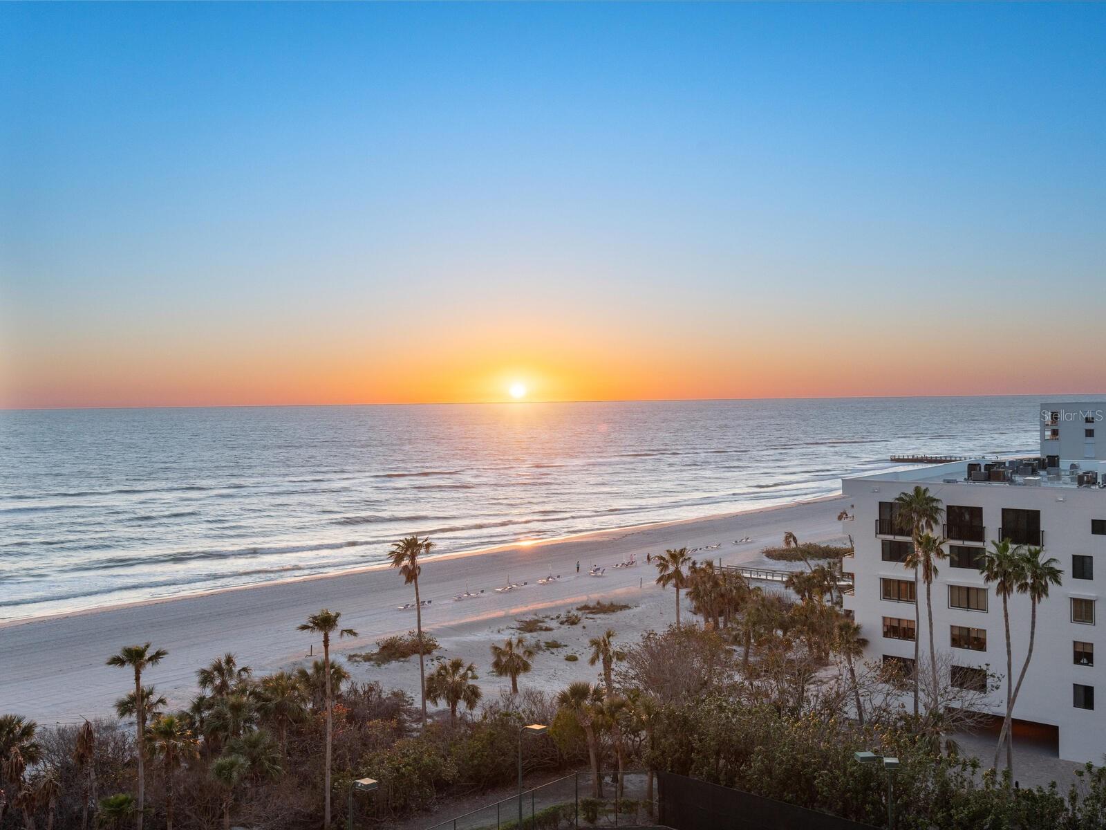 1281 Gulf Of Mexico Dr #704, Longboat Key, FL 34228