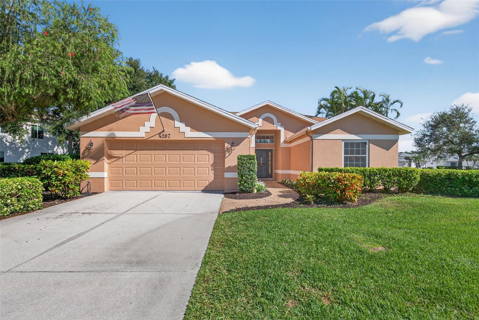 4207 Balmoral Way, Sarasota, FL 34238