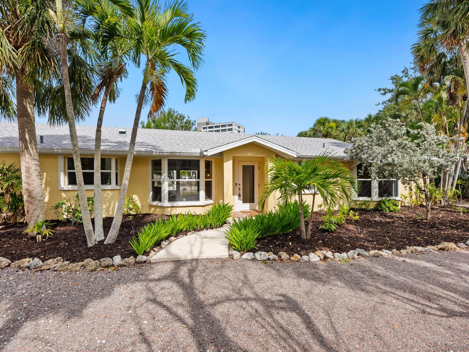 4830 Estrada De Costa, Sarasota, FL 34242