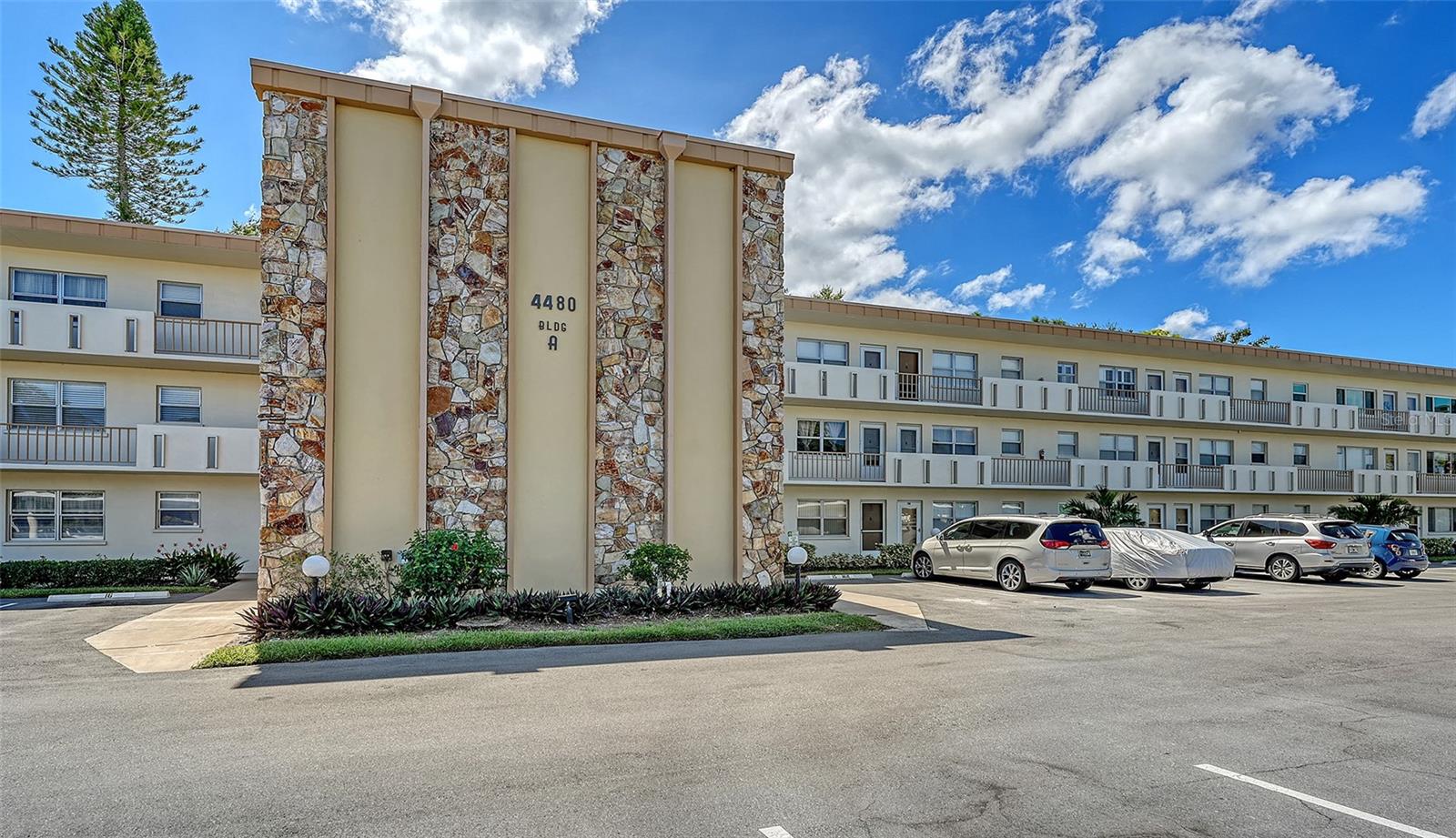 4480 Ironwood Cir #311a, Bradenton, FL 34209