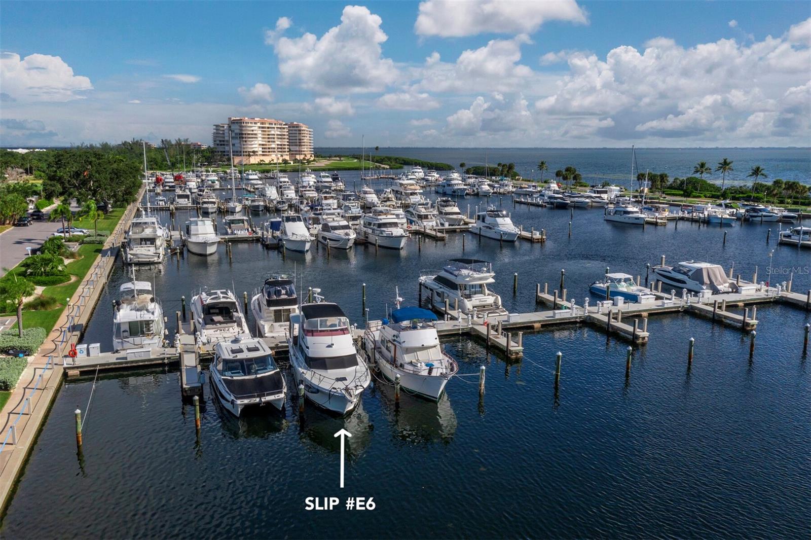 2800 Harbourside Dr #E06, Longboat Key, FL 34228