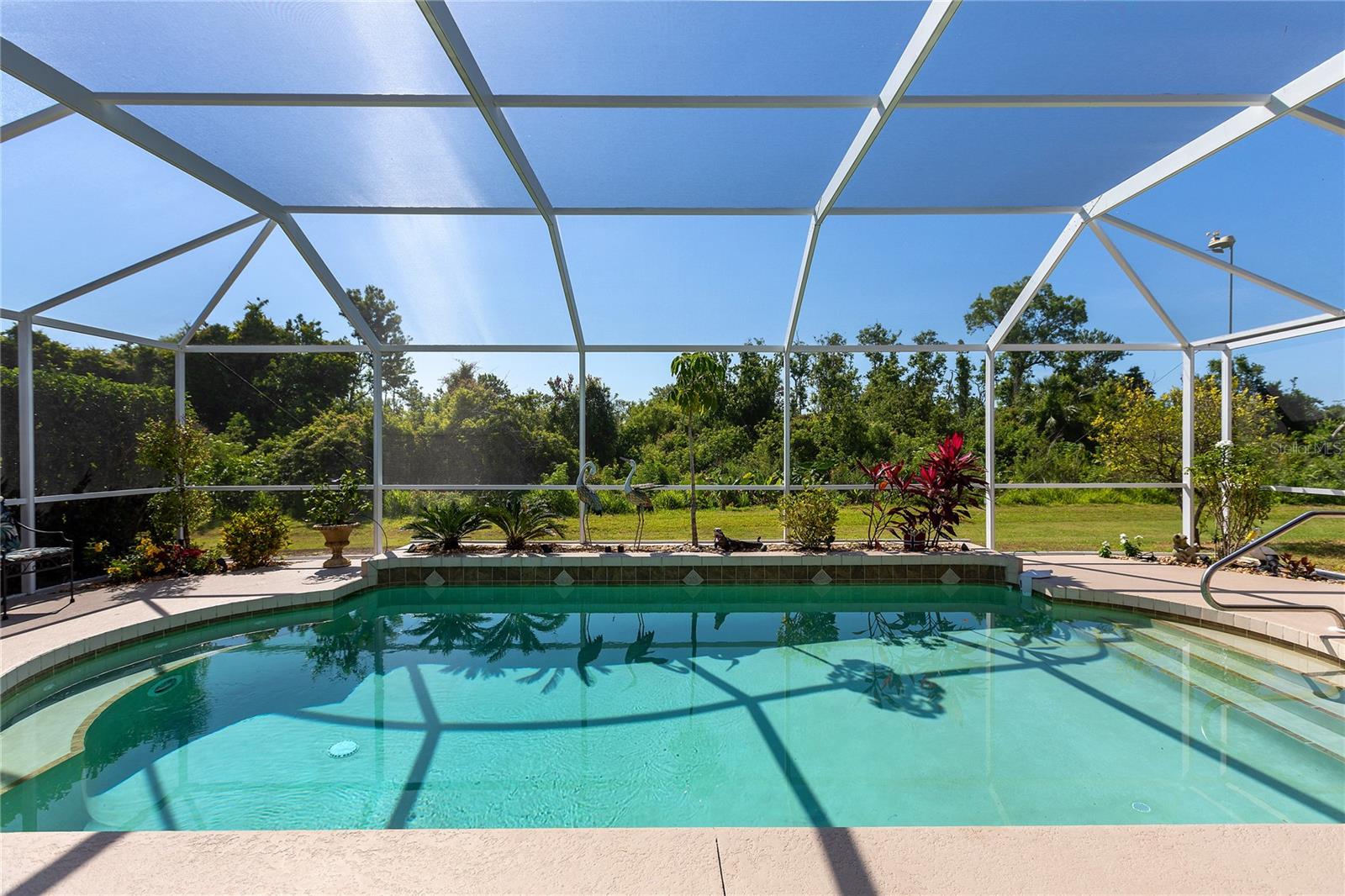 3358 Yonge Ave #33, Sarasota, FL 34235