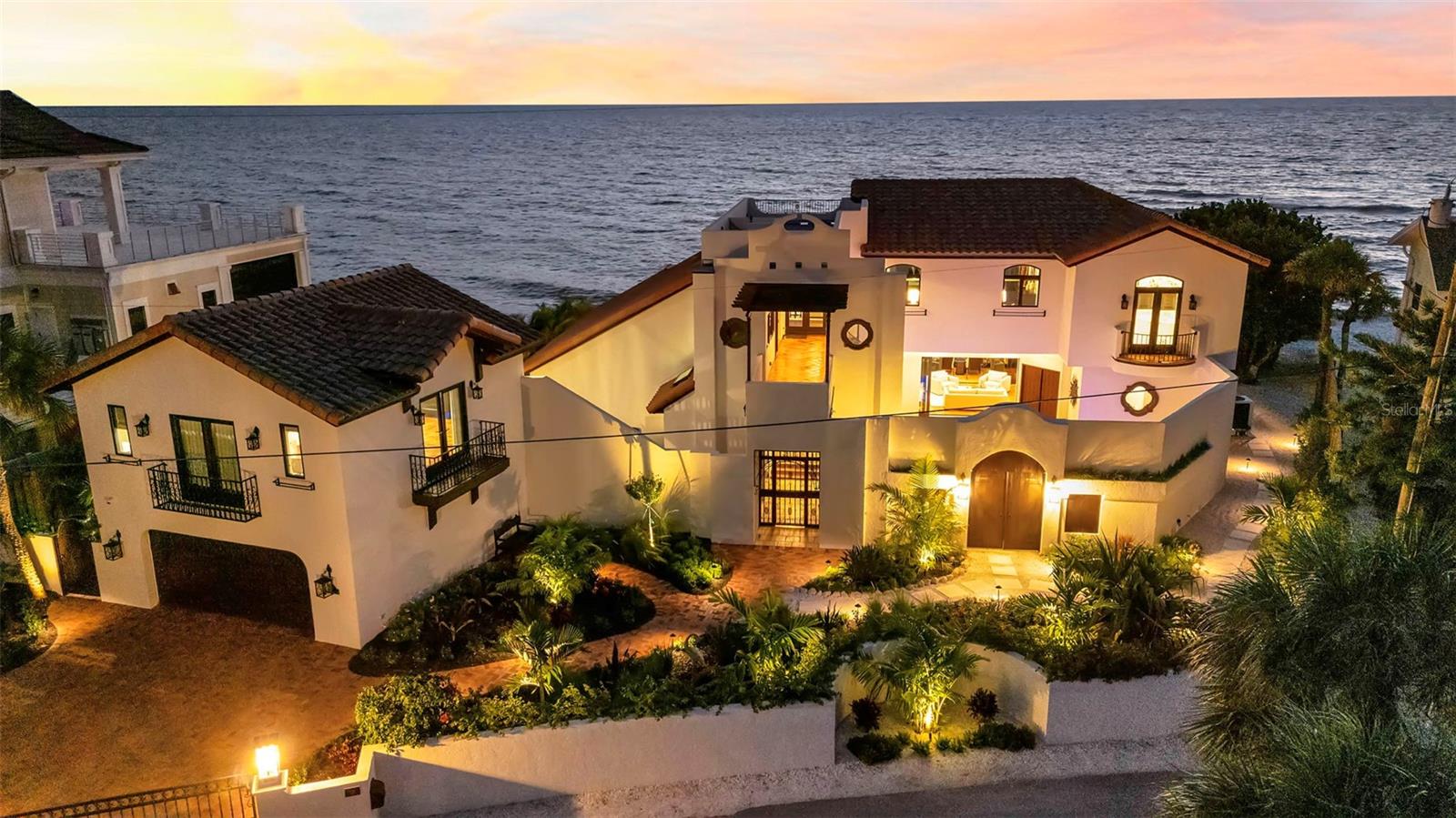 121 N Casey Key Rd, Osprey, FL 34229