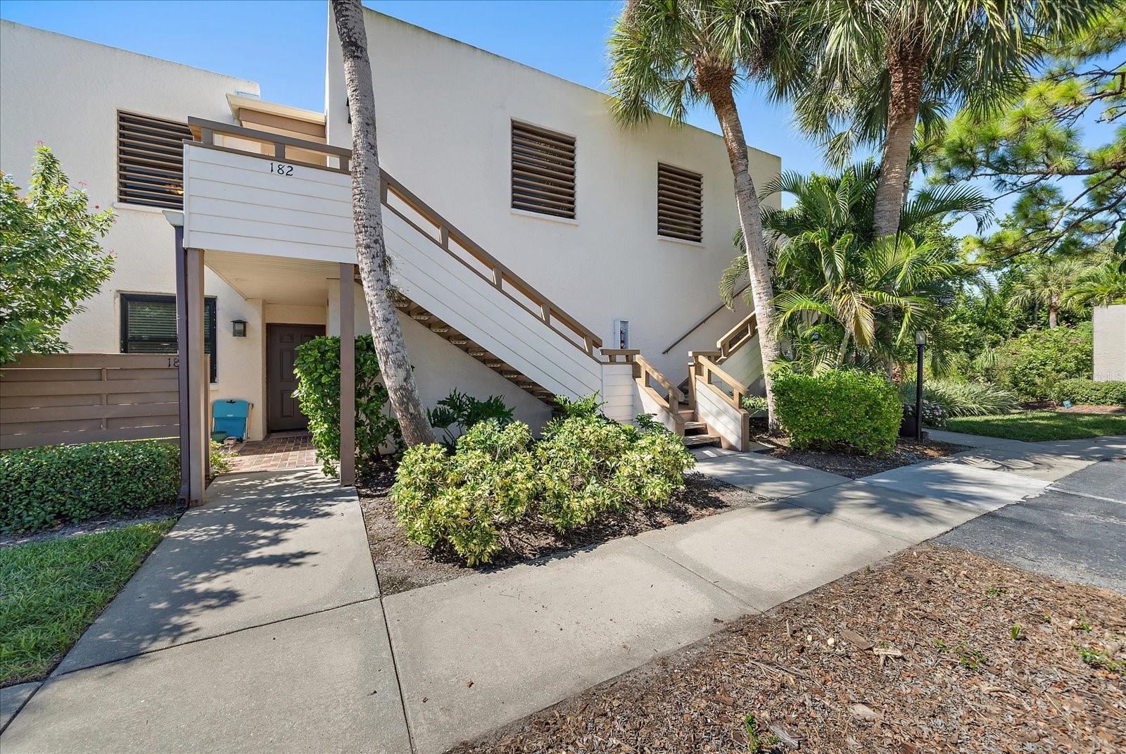 182 Pineneedle Dr, Bradenton, FL 34210
