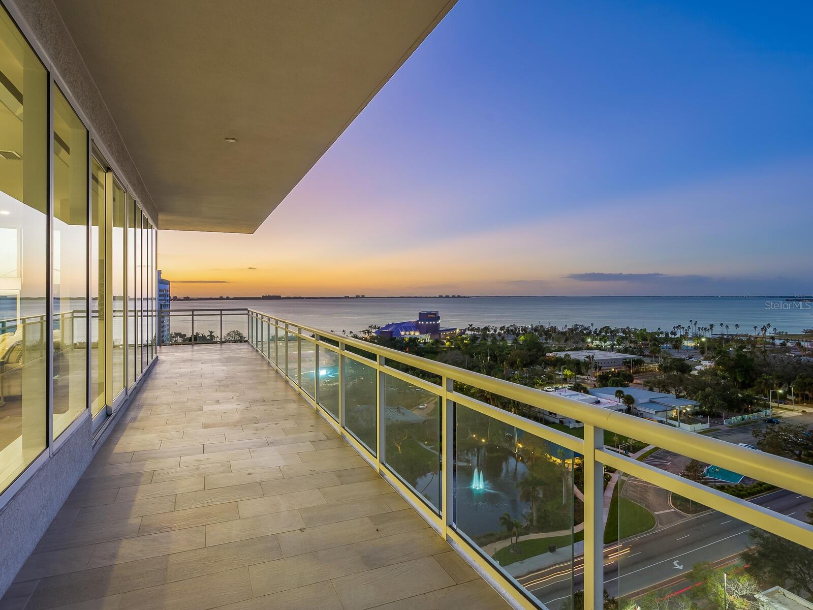 540 N Tamiami Trl #1201, Sarasota, FL 34236