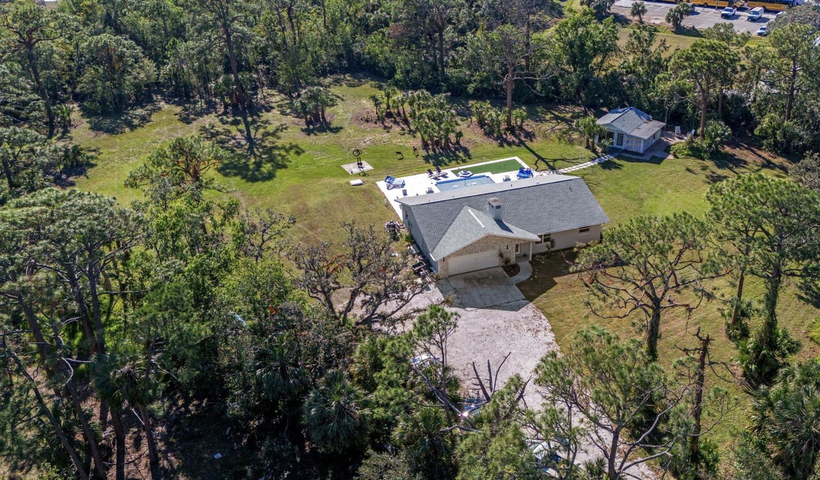 700 Faith Ave, Osprey, FL 34229