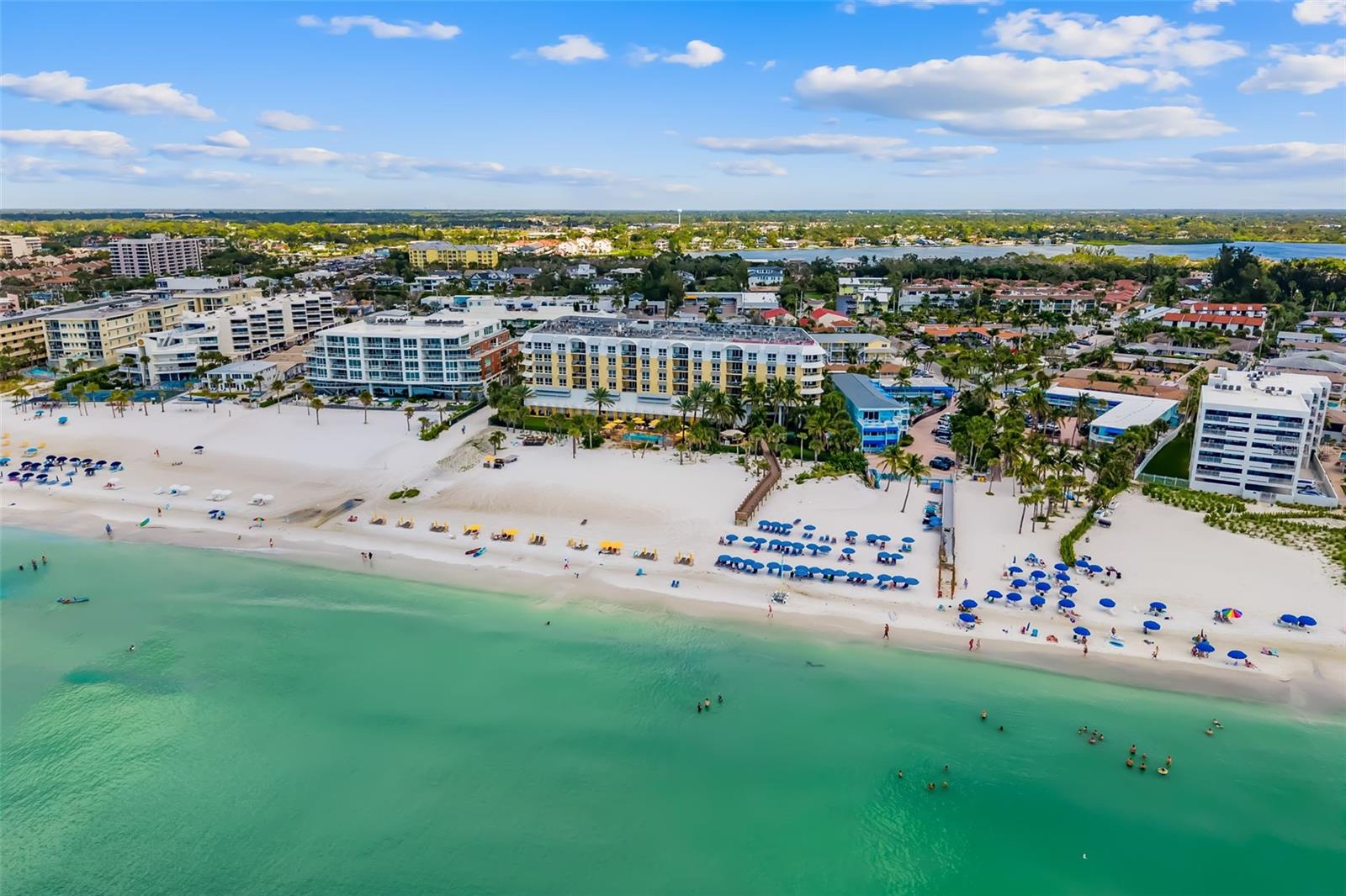 915 Seaside Dr #407, Sarasota, FL 34242