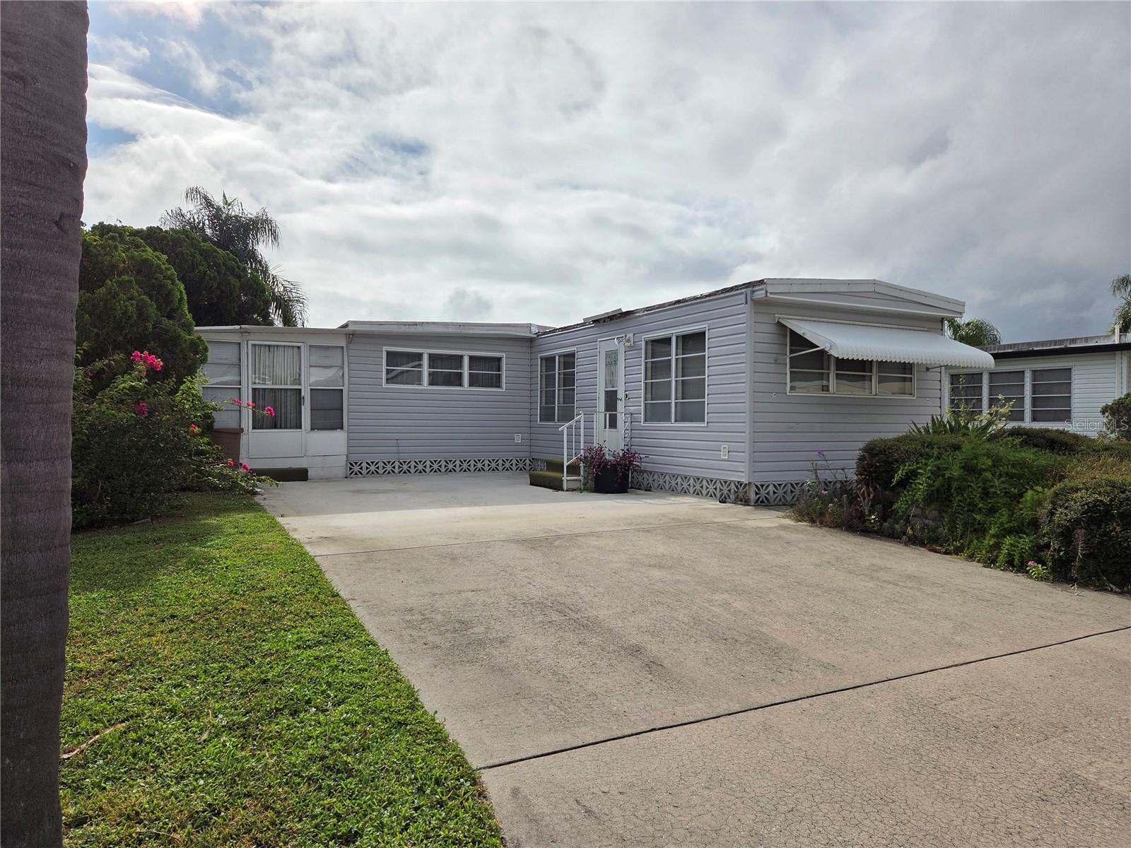 3324 Laurel Oak Way, Sarasota, FL 34237