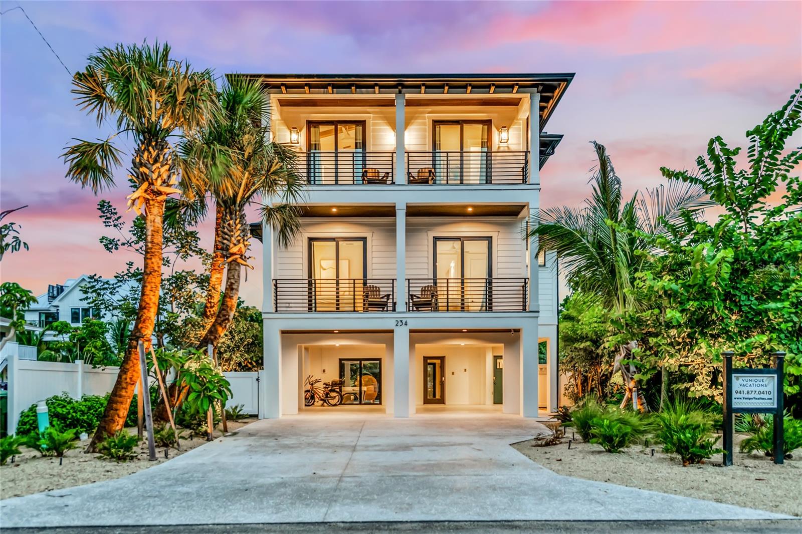 234 Grant Dr, Sarasota, FL 34236