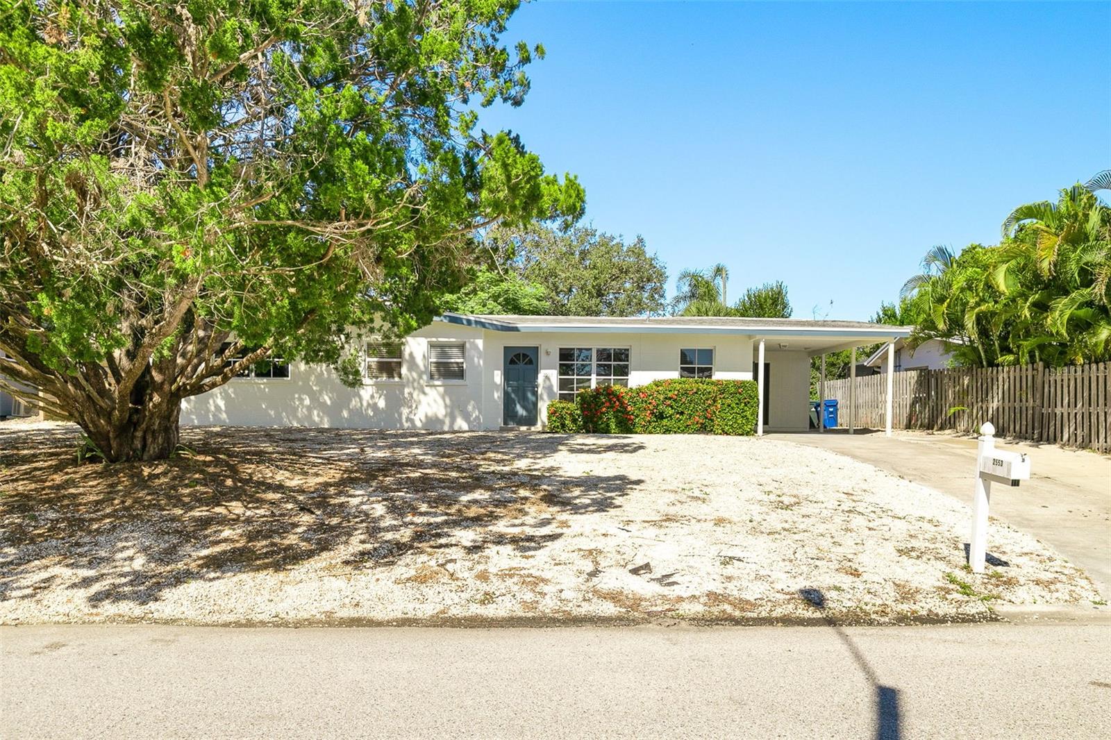 2553 Tulip St, Sarasota, FL 34239