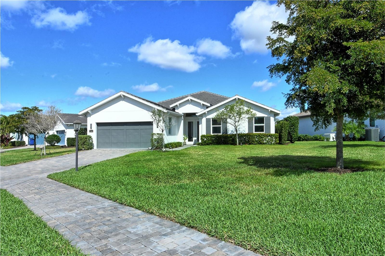 7744 Sandhill Lake Dr, Sarasota, FL 34241