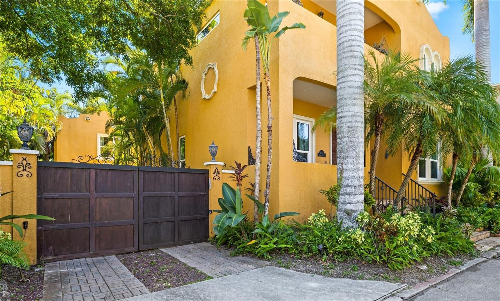1724 Cherry Ln, Sarasota, FL 34236