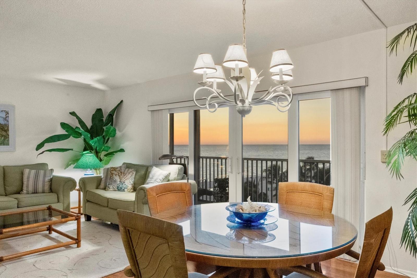 800 Benjamin Franklin Dr #607, Sarasota, FL 34236