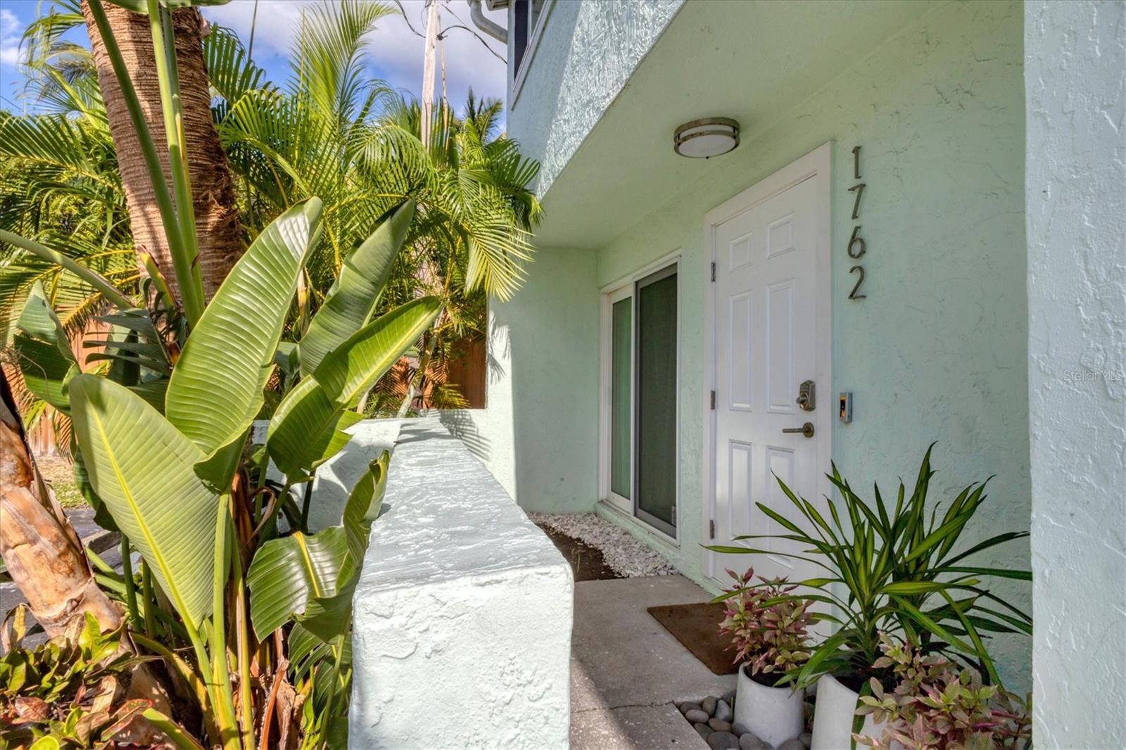 1762 Stickney Point Rd #204, Sarasota, FL 34231