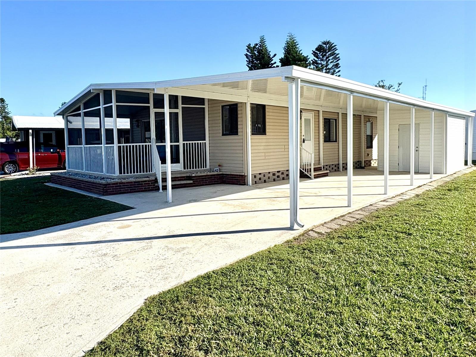 43 N Easter Island Cir, Englewood, FL 34223