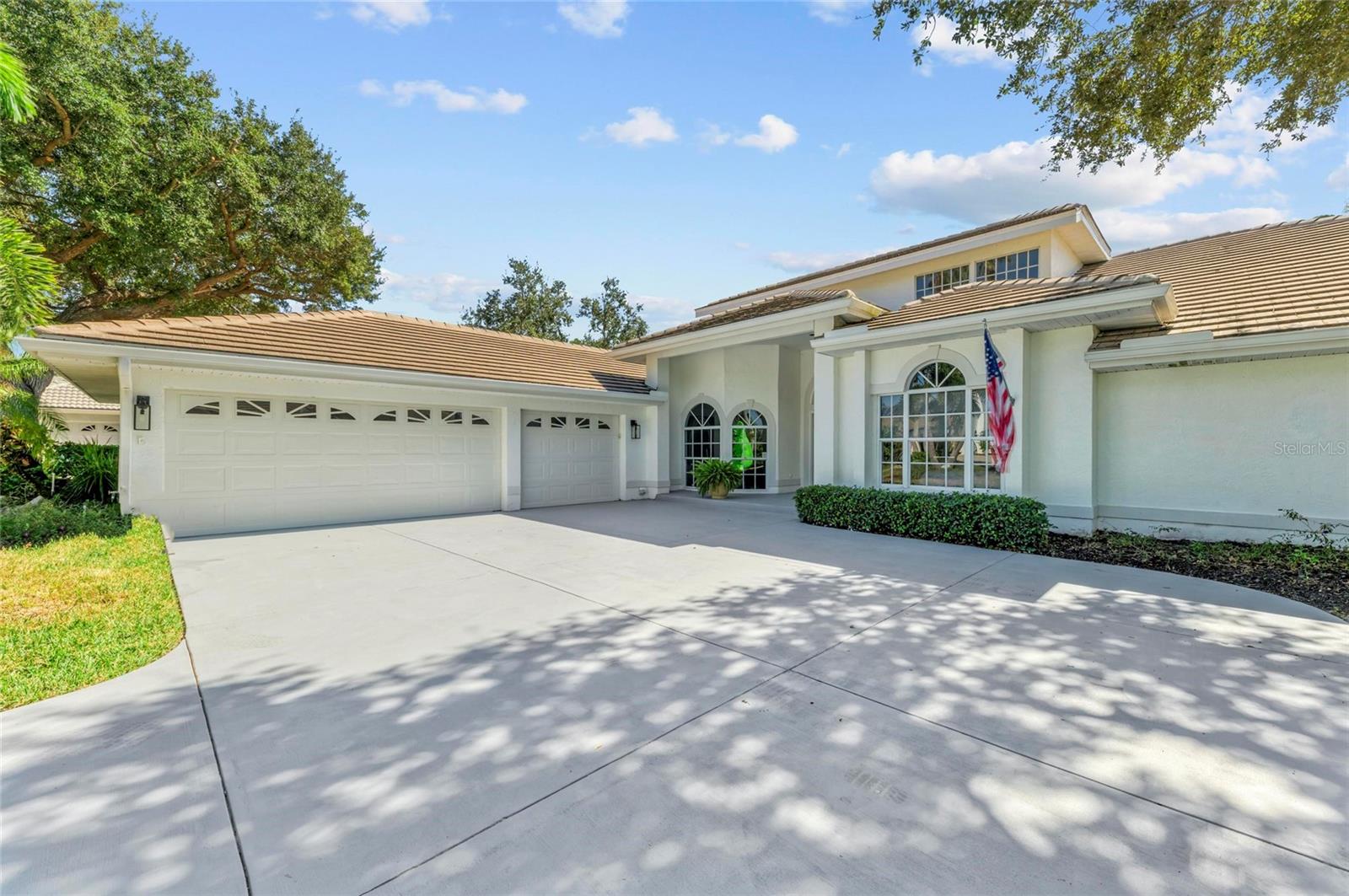 4214 Palacio Dr, Sarasota, FL 34238