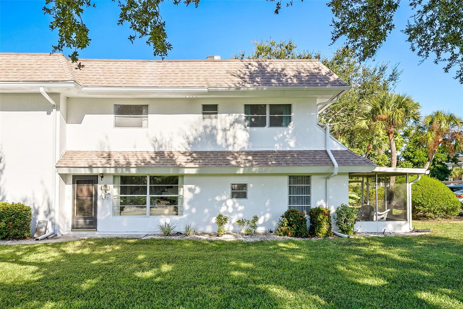 597 Sutton Pl, Longboat Key, FL 34228