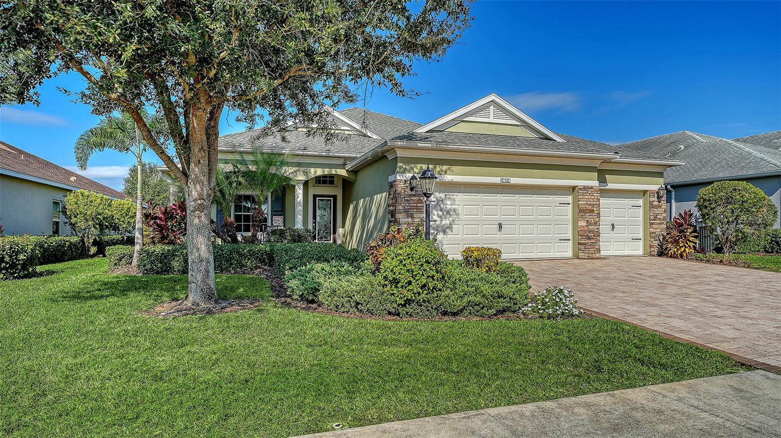 1121 Thornbury Dr, Parrish, FL 34219