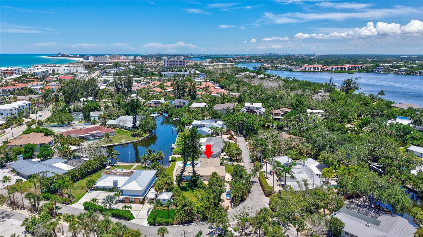 6962 Belgrave Dr, Sarasota, FL 34242