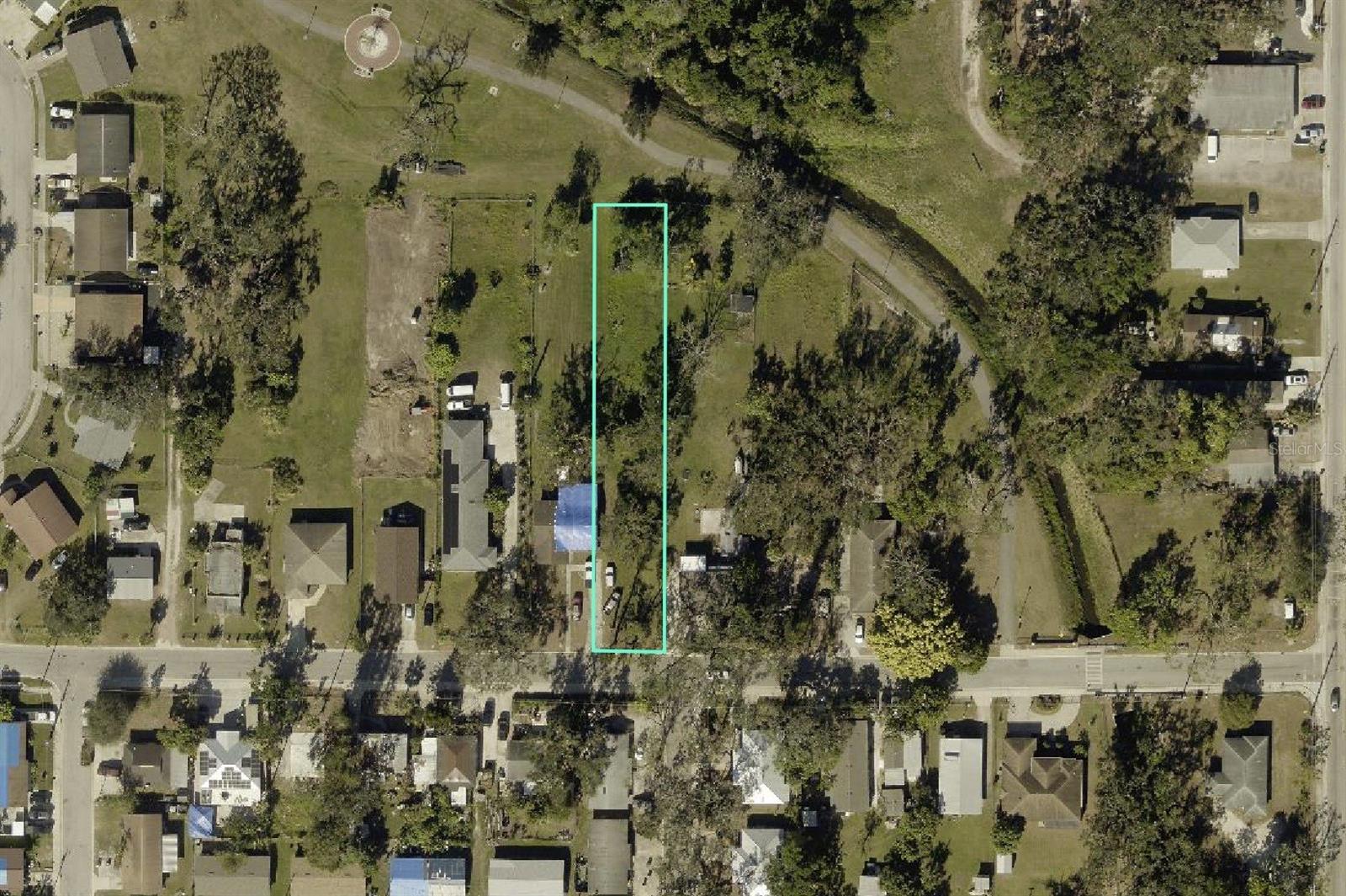 302 12th St W, Palmetto, FL 34221