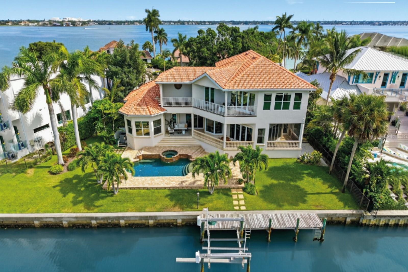 604 Mourning Dove Dr, Sarasota, FL 34236