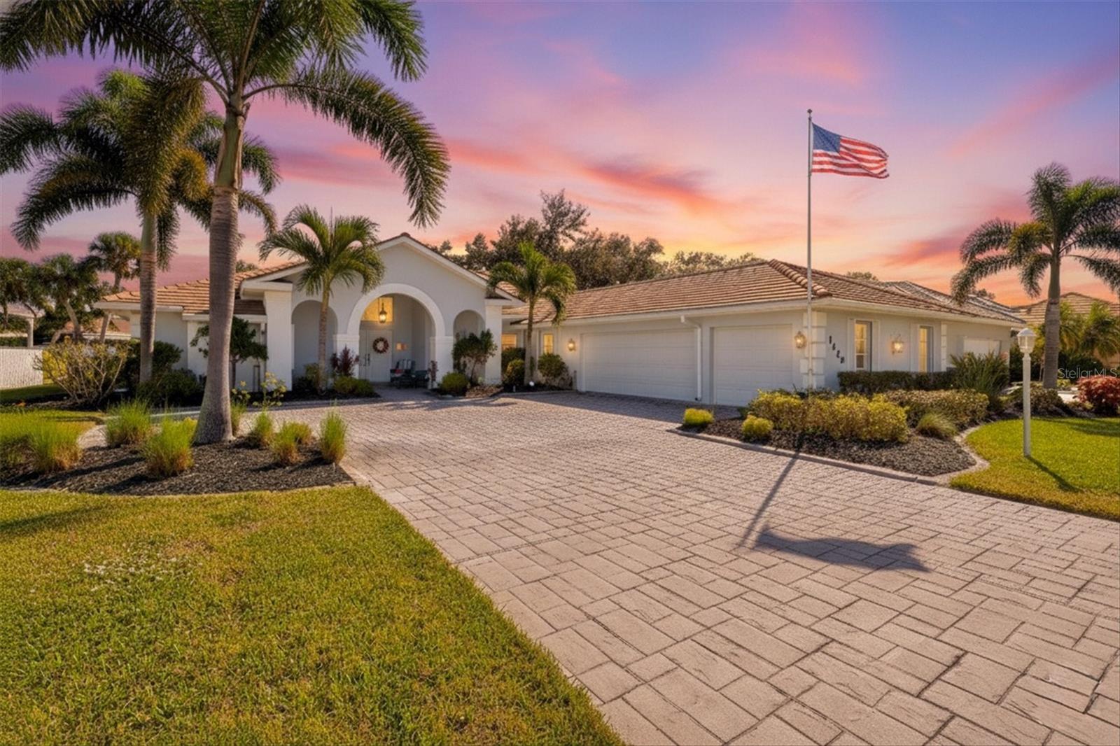 1426 Brenner Park Dr, Venice, FL 34292