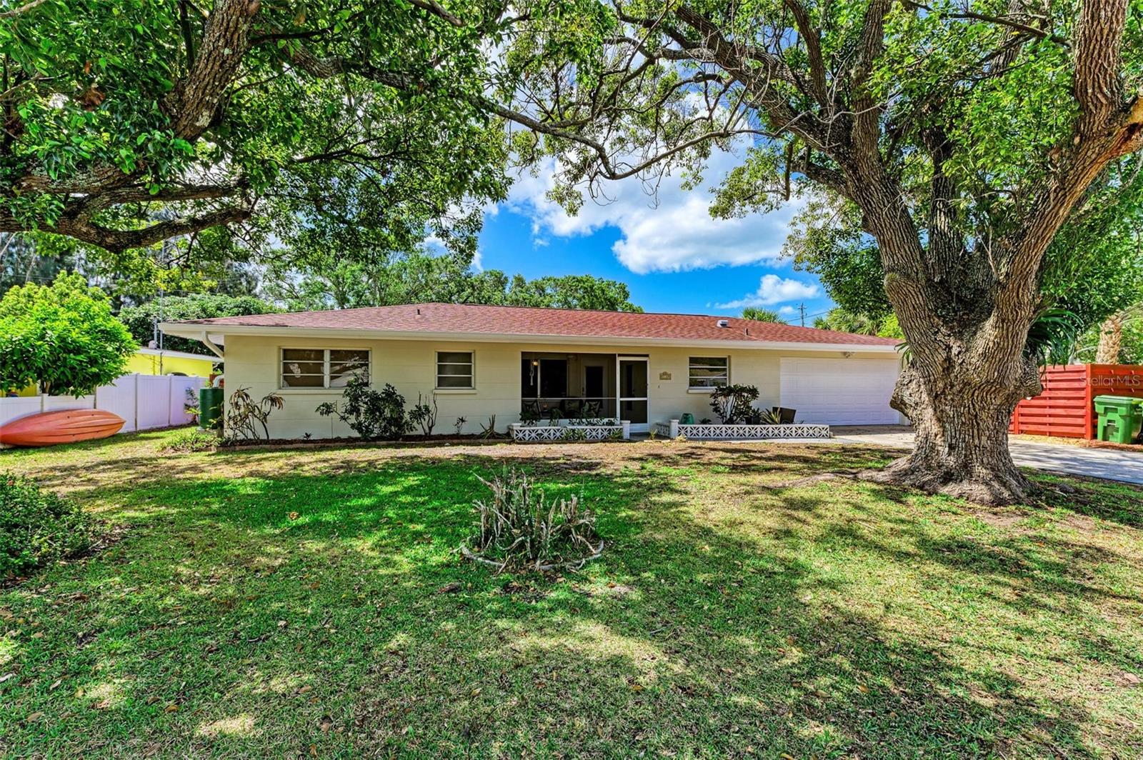 2110 Goldenrod St, Sarasota, FL 34239