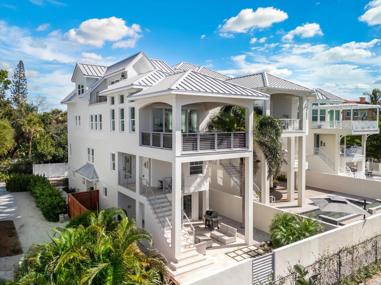116 Garden Ln, Sarasota, FL 34242