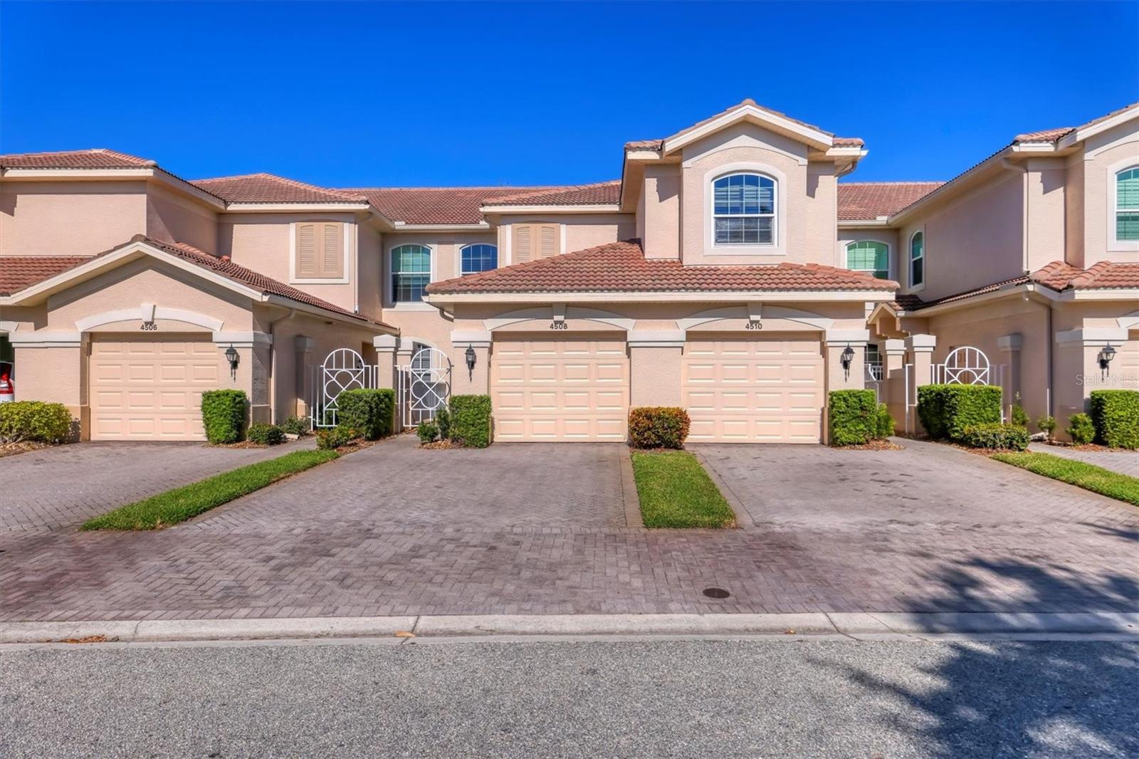 4508 Cinnamon Dr #2306, Sarasota, FL 34238