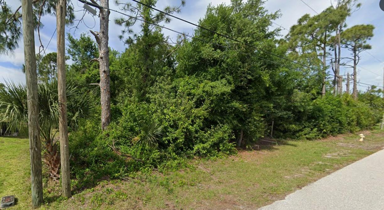7483 Regina Dr, Englewood, FL 34224