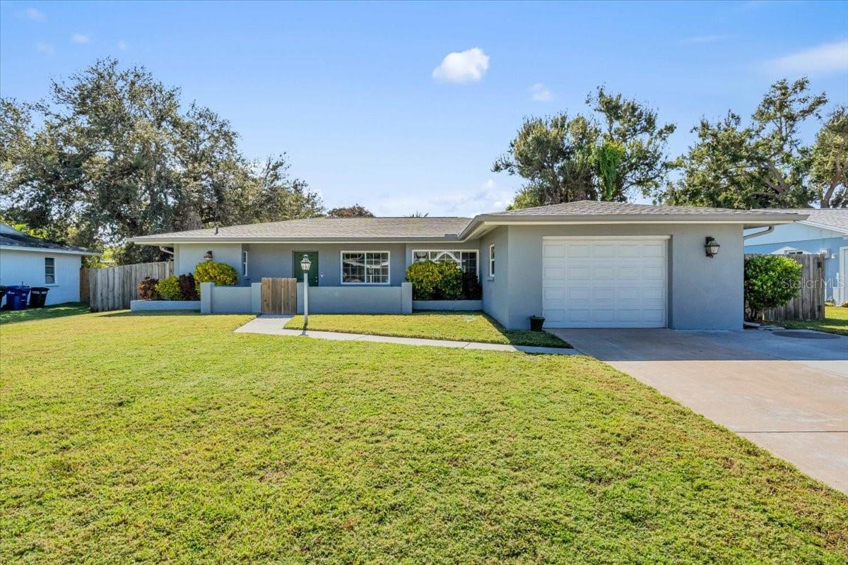 3374 Bougainvillea St, Sarasota, FL 34239